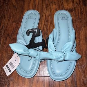 Time and Tru Baby Blue Powder Bow Flip Flop Sandals